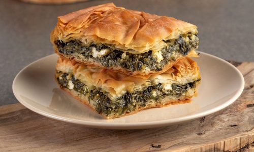 Εύκολη χορτόπιτα με φέτα σαν της μαμάς