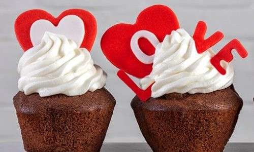 Άγιος Βαλεντίνος: Σοκολατένια cupcakes με κομμάτια σοκολάτας