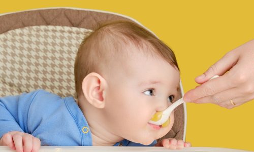 Τι τρώει ένα μωρό 6 μηνών;