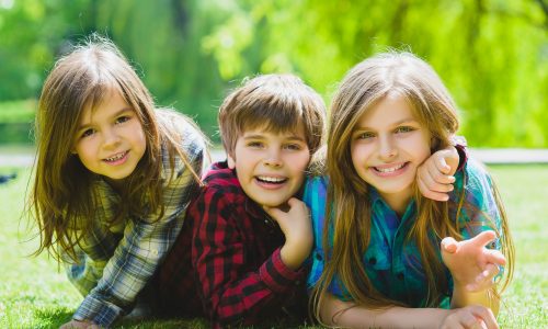 Η επιστήμη πίσω από το παιδικό γέλιο και την επίδρασή του στη μάθηση