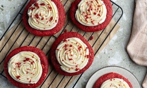 Το μυστικό του Άκη για τα πιο νόστιμα red velvet soft cookies