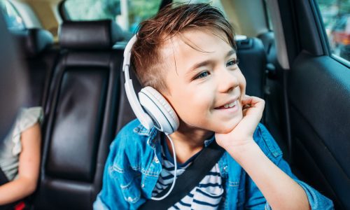 5+1 audio books για οικογενειακά ταξίδια με το αυτοκίνητο