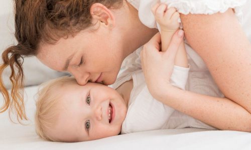 Μαμά σημαίνει να προσφέρεις στο μωρό σου την απαλότερη premium φροντίδα που του αξίζει