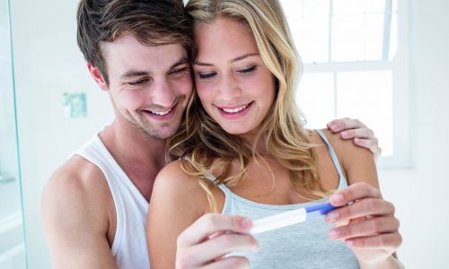 Mini IVF: Τι είναι και σε ποιες γυναίκες απευθύνεται