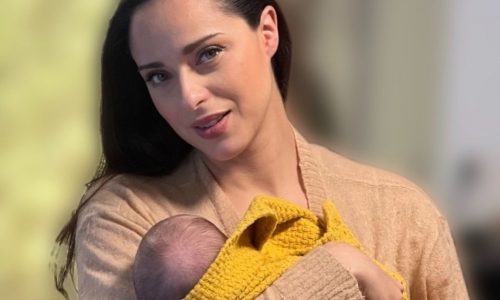 Η Ευαγγελία Συριοπούλου δημοσίευσε σπάνιες φωτογραφίες με τους γιους της