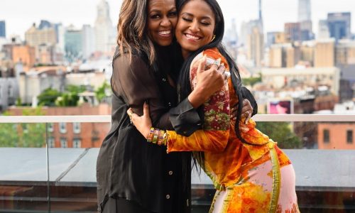 Η Νο1 στρατηγική ανατροφής παιδιών με αυτοπεποίθηση, σύμφωνα με τη Michelle Obama