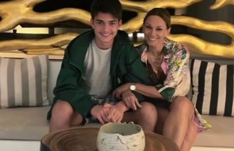 Ο γιος της Έλλης Κοκκίνου εντυπωσιάζει στα 17 του (βίντεο)