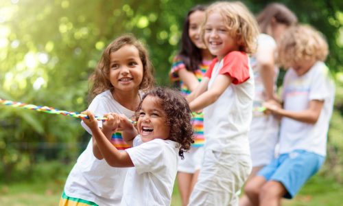 3 τρόποι να διατηρήσεις το ενδιαφέρον του παιδιού σου για μάθηση ακόμα και στις διακοπές