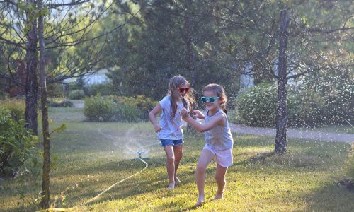 Οδηγός επιβίωσης: Τι να κάνουν τα παιδιά το καλοκαίρι για να μην βαριούνται
