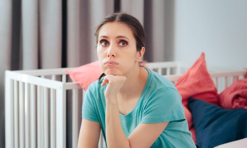 4 προκλήσεις που αντιμετωπίζουν όλοι οι γονείς κάθε φορά που κλείνουν τα σχολεία