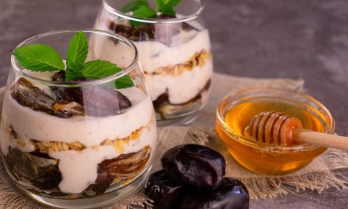 Χουρμάδες και μέλι: Είναι πραγματικά πιο υγιεινά από τη ζάχαρη;