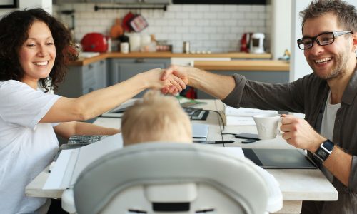 Passenger Parenting: Όταν ο ένας γονιός μένει συνεπιβάτης στην ανατροφή των παιδιών