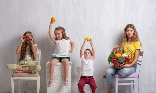 Πόσα φρούτα και λαχανικά πρέπει να τρώει το παιδί ανάλογα την ηλικία του;