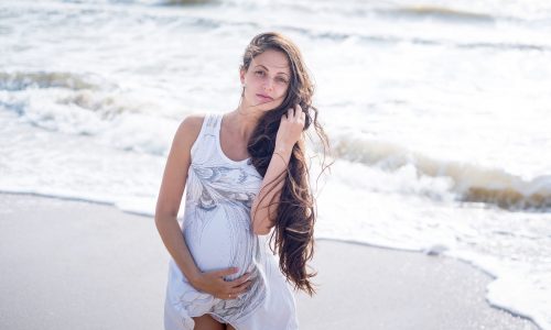 Γιατί οι γιατροί συνιστούν τις έγκυες να είναι ιδιαίτερα προσεκτικές κατά τη διάρκεια καύσωνα