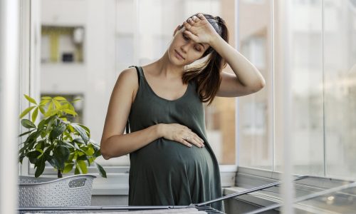 Πώς να ανακουφιστείτε από τις ενοχλήσεις στο τρίτο τρίμηνο εγκυμοσύνης - Συμβουλές από μαμάδες