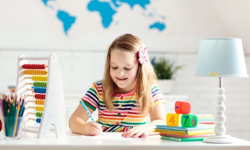 Πώς να οργανώσετε το παιδικό δωμάτιο για την επιστροφή στο σχολείο - Έξυπνα και πρακτικά tips