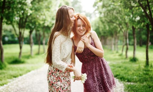 5 τρόποι για να στηρίξετε την ψυχική υγεία του εφήβου σας και αυτό το καλοκαίρι