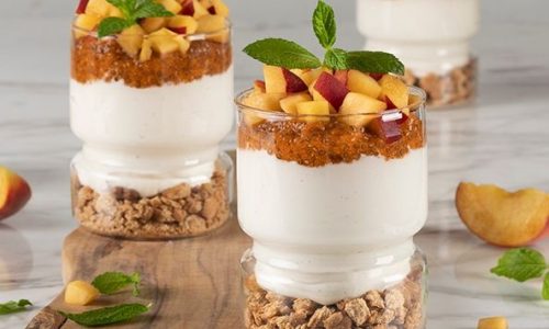 Light cheesecakes με μαρμελάδα ροδάκινο - Πώς θα τα φτιάξετε