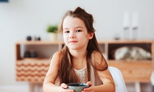 Σε ποια ηλικία μπορείτε να αφήνετε τα παιδιά μόνα τους στο σπίτι; Ιδού τι λένε οι ειδικοί