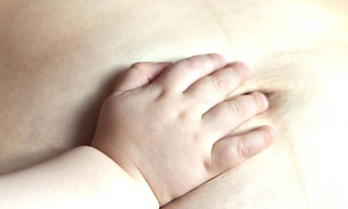 Το σώμα σου μετά τον τοκετό είναι ήδη εξαντλημένο και "δουλεύει" υπερωρίες-  Μάθε να το ακούς