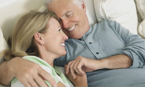 Τι λένε οι ψυχολόγοι για τα 15 χρόνια διαφορά στο ζευγάρι