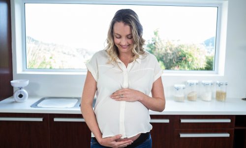 Τι νιώθει το έμβρυο όταν χαϊδεύω την κοιλιά;