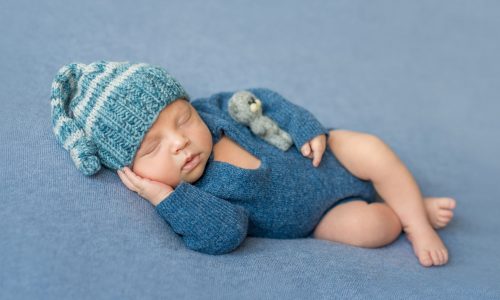 Τι σημαίνει όταν το μωρό σταυρώνει τα πόδια;