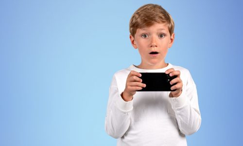 Τα παιδιά λένε τα μυστικά τους στην Τεχνητή Νοημοσύνη:Γιατί δεν μιλούν σε εμάς και τους φίλους τους;