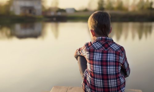 Τι να πείτε όταν το παιδί σας «παλεύει» – και 4 πράγματα που δεν πρέπει να ξεστομίσετε ποτέ