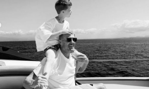 Jason Statham - Rosie Huntington Whiteley: Οικογενειακές διακοπές με τη θαλαμηγό τους στη Μεσόγειο