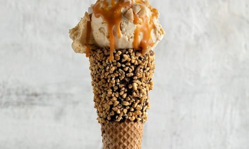 Φτιάξε το παγωτό toffee του Άκη Πετρετζίκη