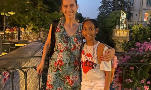 Βίκυ Βολιώτη: Το φωτογραφικό άλμπουμ από τις διακοπές με την κόρη της στη Νότια Γαλλία