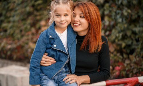 Γιατί κοστίζει περισσότερο να μεγαλώνεις κόρη απ’ ό,τι γιο;