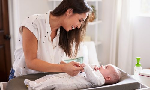 Κενώσεις μωρού που θηλάζει: Τι πρέπει να γνωρίζετε;