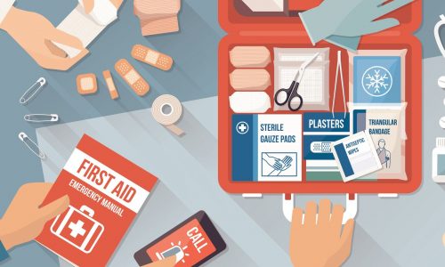 1 minute expert tips: Όλα όσα πρέπει να έχει το φαρμακείο σου αυτό το καλοκαίρι