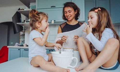 Τι αποκαλύπτει το ζώδιό σου για το γονεϊκό σου στυλ