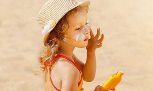 Ναι, το αντηλιακό λήγει - Δείτε τι πρέπει να γνωρίζετε