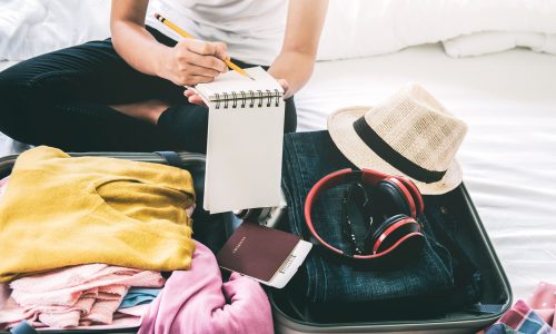 16 πράγματα που πρέπει να κάνετε στο σπίτι πριν φύγετε για διακοπές