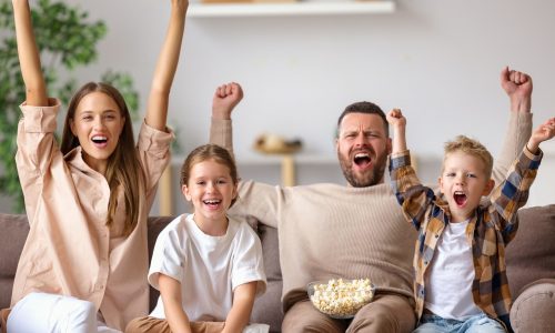 5 πράγματα που κάνουν οι γονείς για να μεγαλώσουν παιδιά που εκτιμούν πραγματικά όσα έχουν