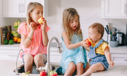 10 εύκολα και χορταστικά σνακ για όλη την οικογένεια