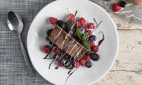 Semifreddo σοκολάτας: Ένα εύκολο ιταλικό παγωτό που δεν μπορείς να αντισταθείς