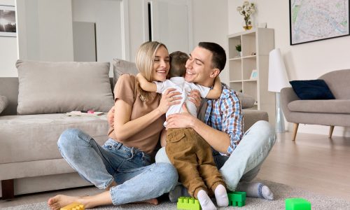 FAFO parenting: Η νέα viral τάση που μαθαίνει στα παιδιά να αναλαμβάνουν τις ευθύνες τους