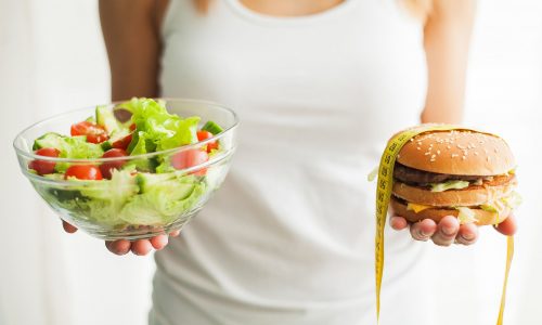 Η αποφυγή υπερεπεξεργασμένων τροφίμων κατά τη δίαιτα μπορεί να διπλασιάσει την απώλεια βάρους