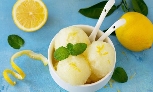 Εύκολο σορμπέ λεμόνι με μόλις 3 υλικά - Η πιο απλή καλοκαιρινή συνταγή