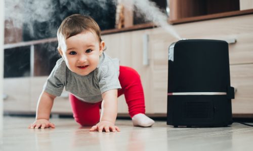 Υγραντήρας για μωρά: Πότε αξίζει να τον αγοράσετε και ποια είναι τα πραγματικά οφέλη
