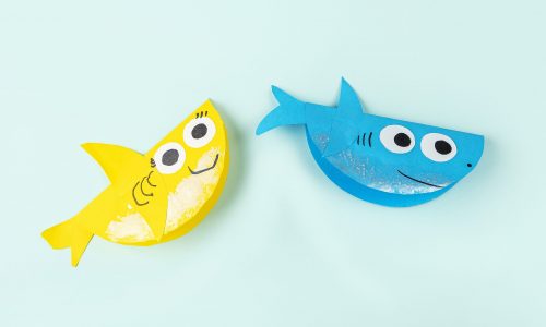 Πώς να φτιάξετε έναν εντυπωσιακό καρχαρία μόνο με χαρτί (vid)