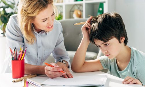 Τα πρώτα σημάδια δυσλεξίας σε παιδιά: Checklist για την τάξη και το σπίτι