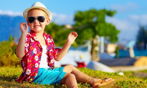 Πώς τα ρούχα του παιδιού επηρεάζουν την σκέψη του και την αυτοπεποίθησή του