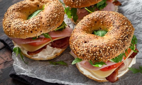 Back to school: Bagels με 2 υλικά που θα λατρέψουν τα παιδιά (και οι μαμάδες!)