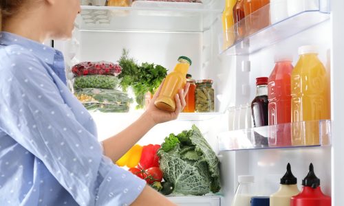 Τι μπορείτε να αποθηκεύετε στην πόρτα του ψυγείου;